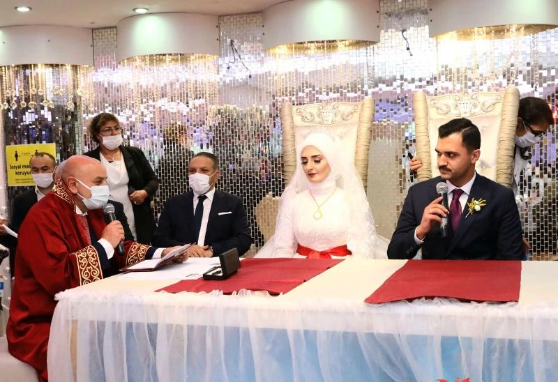 Keçiören Belediyesinden düğünler için ücretsiz salon hizmeti
