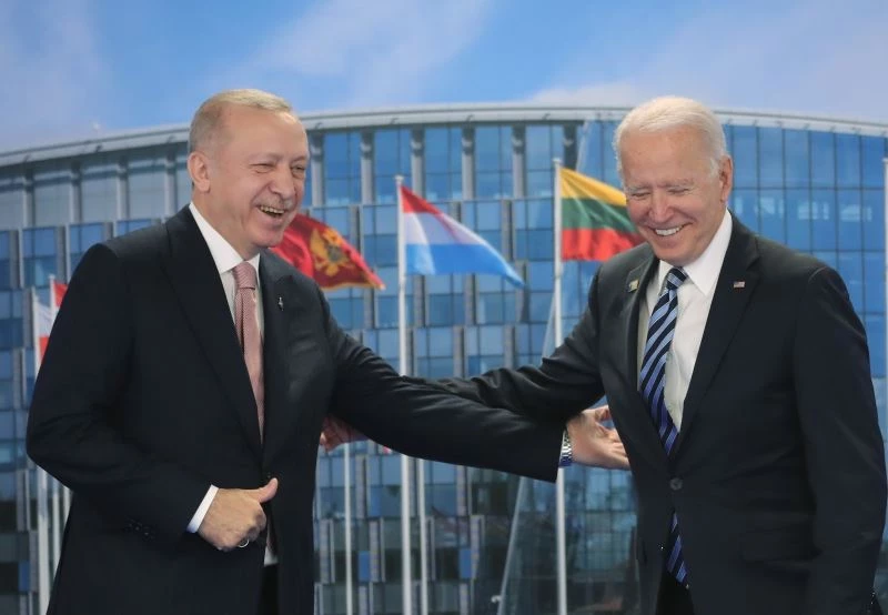 Cumhurbaşkanı Recep Tayyip Erdoğan’ın Brüksel’de NATO Liderler Zirvesi kapsamında ABD Başkanı Joe Biden ile görüşmesi başladı.
