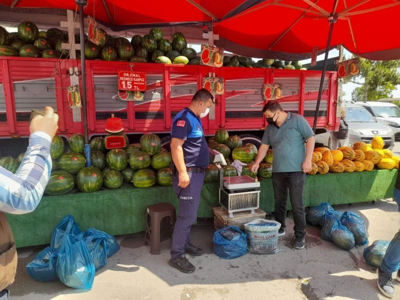 Semt pazarlarında terazi denetimi

