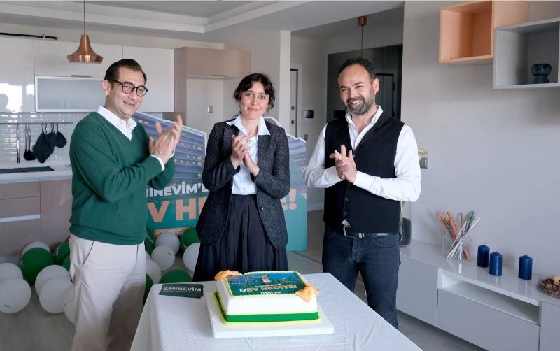 Ev ödüllü kampanyanın talihlisi hediyesine kavuştu
