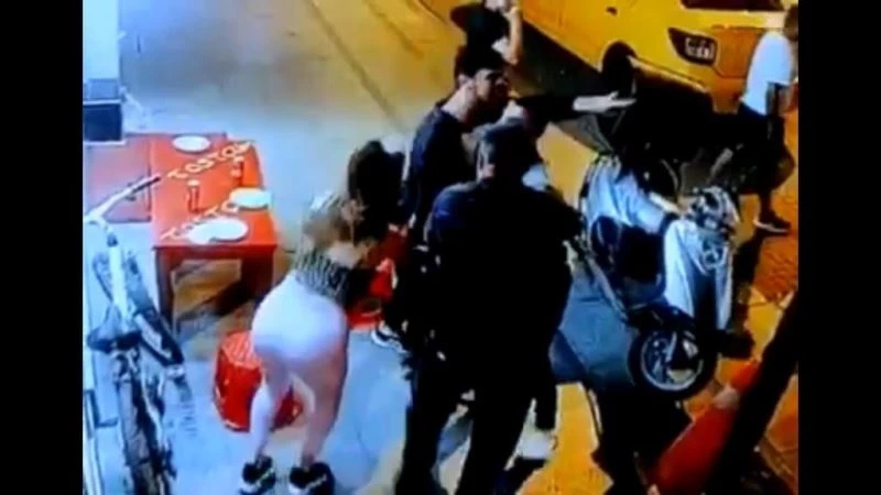 Cinayetle sonlanan yan bakma kavgası kamerada
