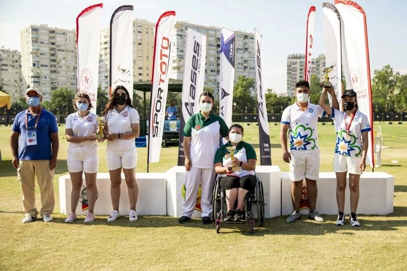 Büyükşehir okçuları 12 madalya kazandı
