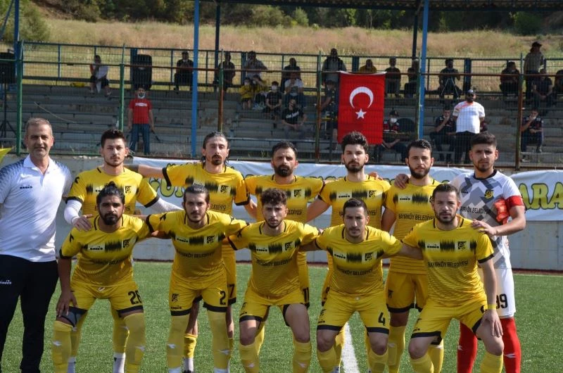 Bayırköyspor iyi oynadığı maçı kaybetti
