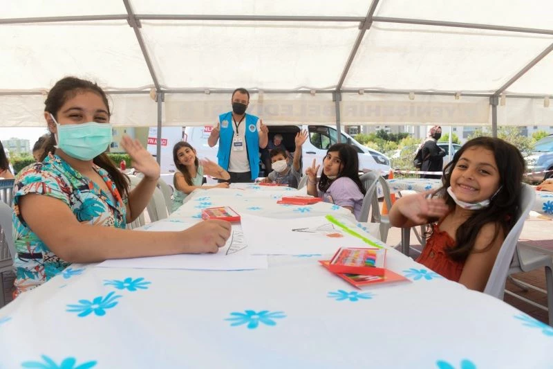 Mersin’de çocuklar resimlerle pandemiyi anlattılar
