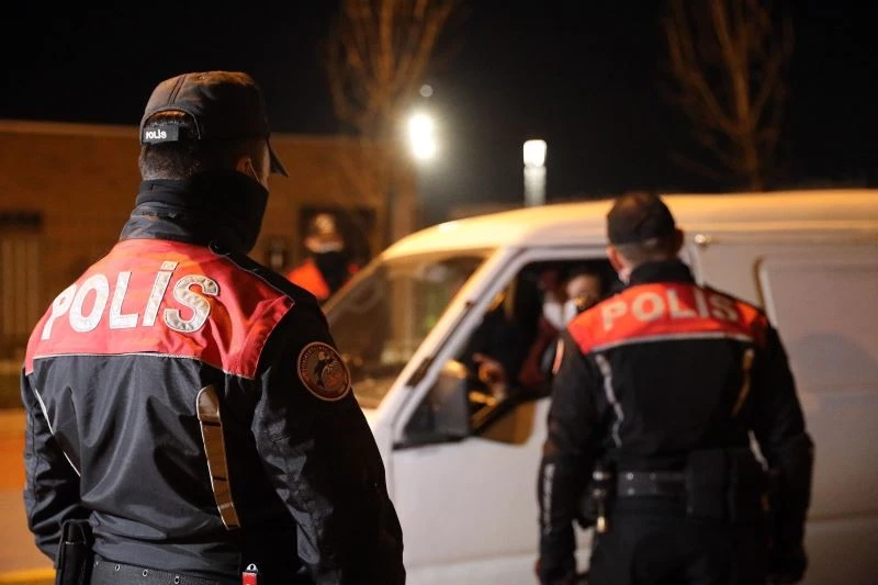 Sokağa çıkma kısıtlamasını ihlal edenlere 207 bin 900 lira ceza
