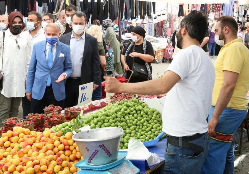 Başkan Aydıner esnafı ziyaret ederek taleplerini dinledi
