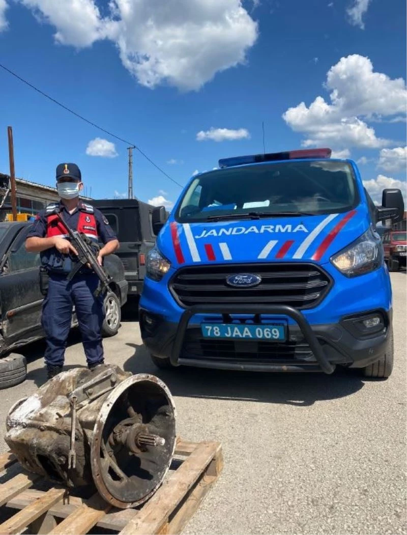 Çaldıkları malzemeyi satmaya çalışan 2 kişi yakalandı
