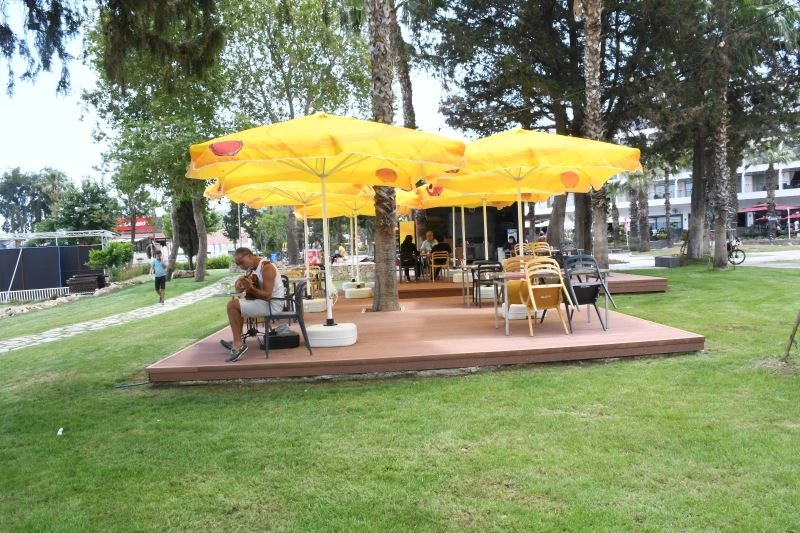 Mustafa Ertuğrul Aker Parkı’nda çevre düzenlemesi
