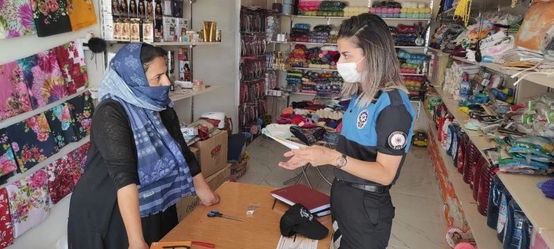 Cizre polisi, ’Suç eşyasının alınıp, satılması ve cezası’ konusunda vatandaşları bilgilendirdi
