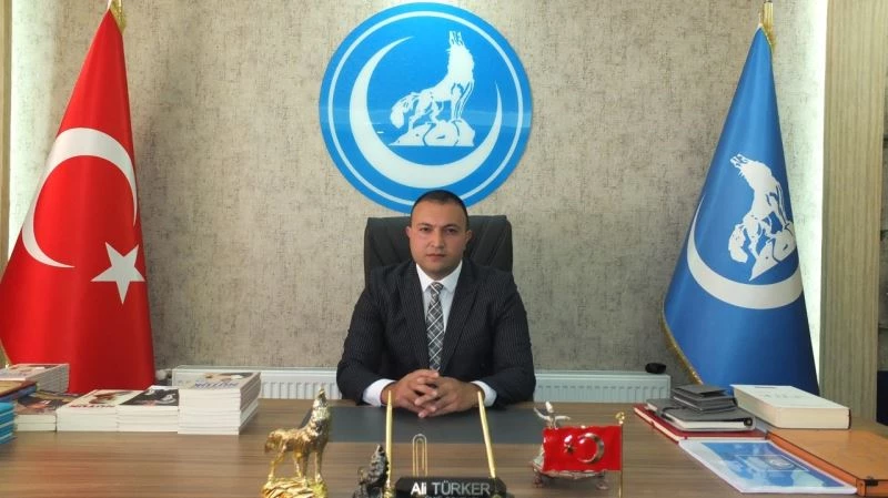 Ülkü Ocakları Başkanı Türker: “3 Hilal’e kimse paçavra diyemez”
