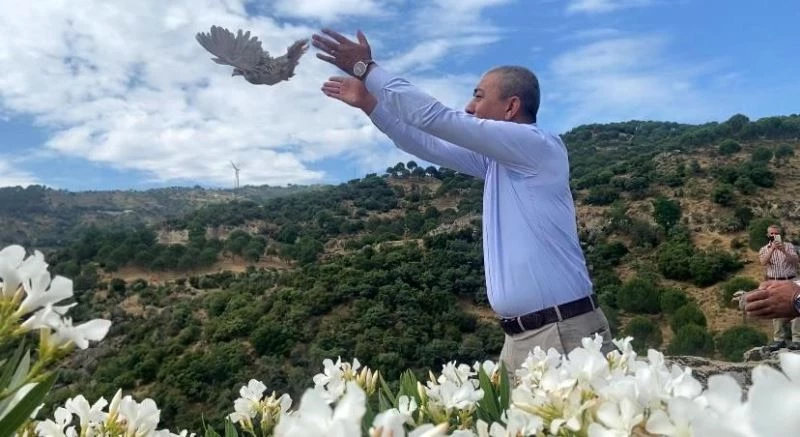 Aydın’da doğaya ilk kekliği Başkan Kaplan saldı
