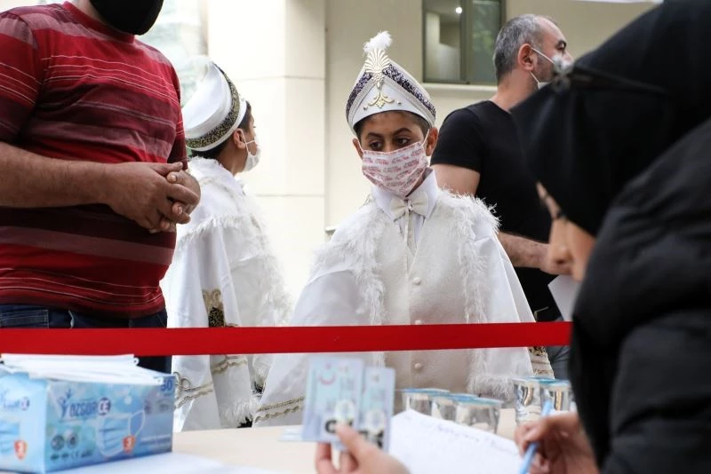 Eyüpsultanlı çocukların sünnet işlemleri başladı

