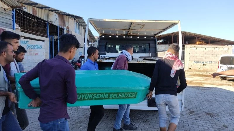 Barakada silahla vurulmuş halde ölü bulundu
