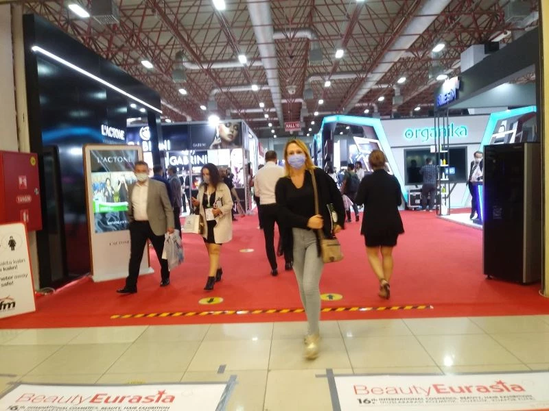 Kademeli normalleşme ille birlikte fuarlar da açıldı
