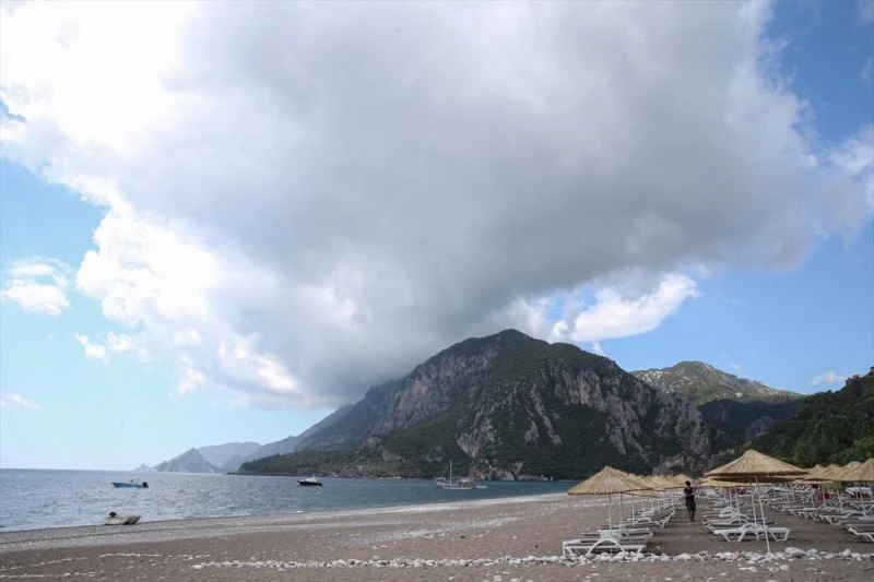 Caretta caretta yuvalarının sıcaklığı yerleştirilen ısıölçerle tespit edilecek