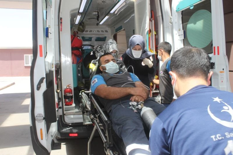 Fabrika işçileri metan gazından zehirlendi
