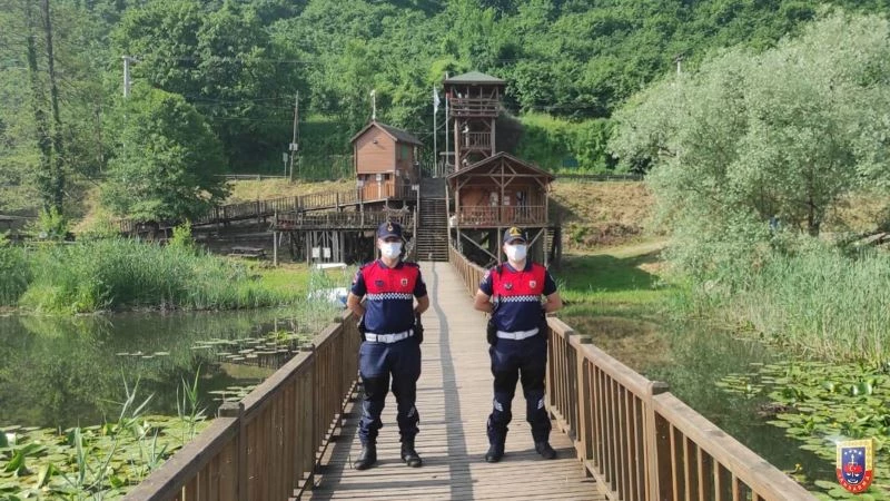 Jandarma ekipleri Efteni gölünde nöbette
