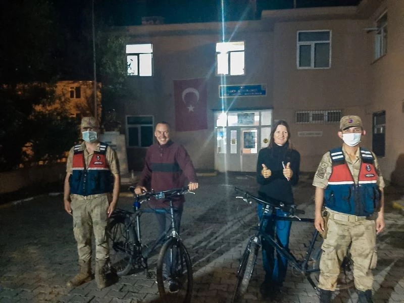 Türkiye turuna çıkan İsviçreli turistlerin bisikletlerini çaldılar
