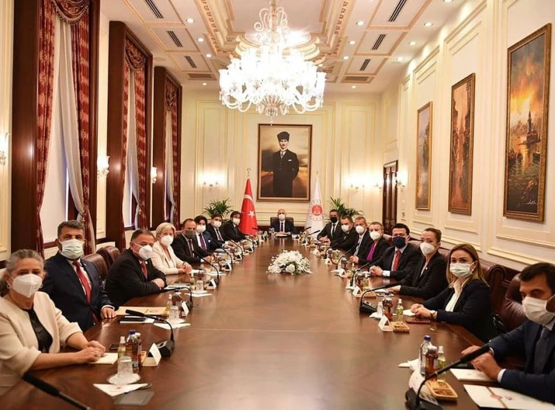 Avukatların sorunları Ankara’da masaya yatırıldı
