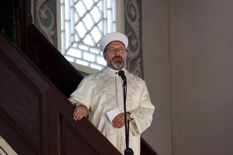 Diyanet İşleri Başkanı Prof. Dr. Erbaş, Kosova’da hutbe irad etti
