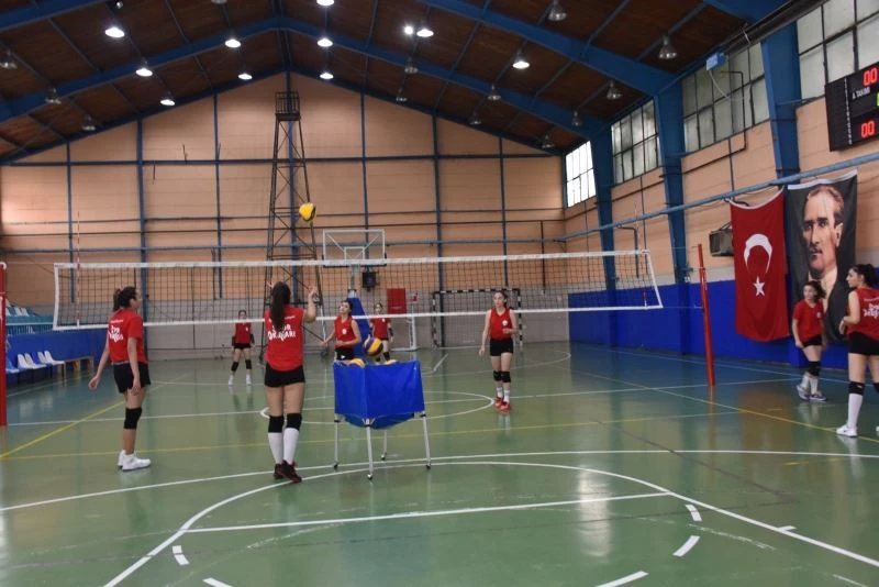 Bozüyüklü ’Bizim Kızlar’ finallere hazırlanıyor
