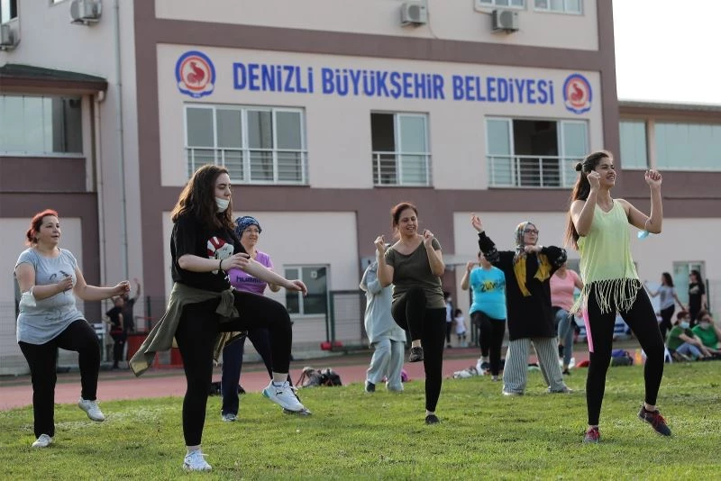 Kadınlara özel sabah akşam açık hava sporlar başladı
