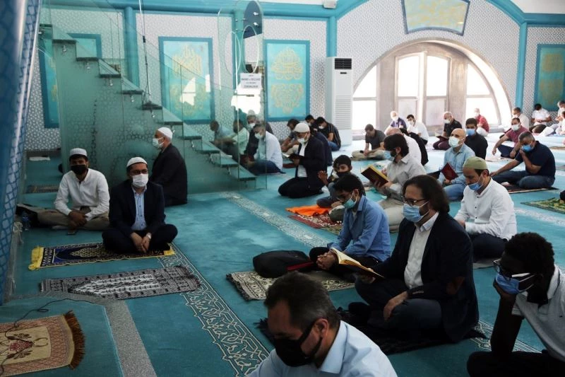 Kurucu Rektör Uysal’ın ruhuna hatim ve dua okundu
