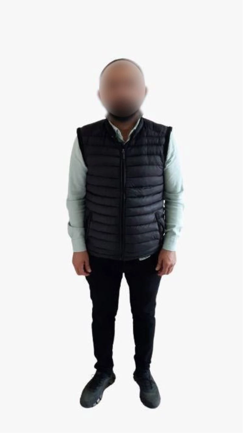 Arnavutköy’de bir esnafa tehdit ve şantajla baskı yapan şebeke çökertildi
