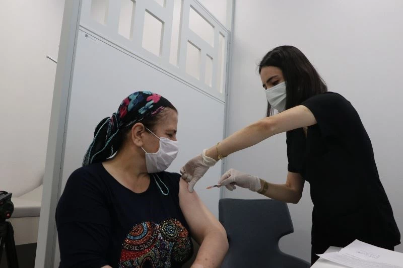 Aşı rekortmeni hemşire konuştu: 