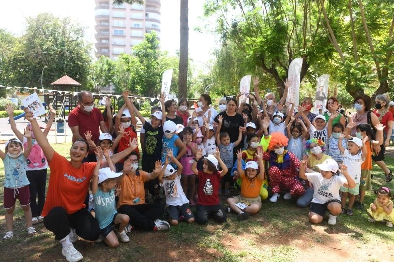 Yenişehir Belediyesi, çocukların karne mutluluğuna ortak oldu
