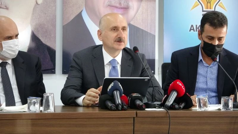 Bakan Karaismailoğlu: “Demirel’i Boğaziçi Köprüsü için eleştiren zihniyet bugün de Kanal İstanbul için değişmedi”
