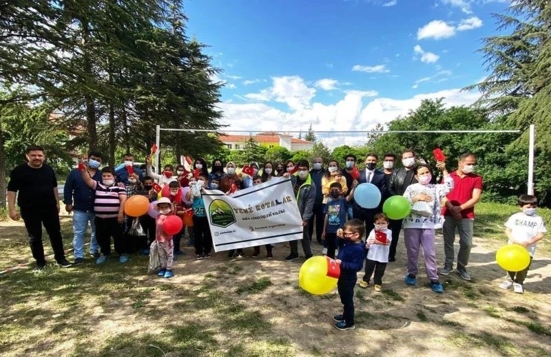 Kütahya Yeni Rotalar Kulübü, özel öğrencileri yalnız bırakmadı
