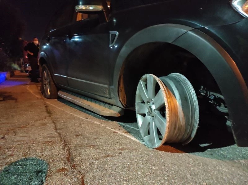 Bekçilerden kaçarken, kendisini yakalayan sürücüye sitem etti
