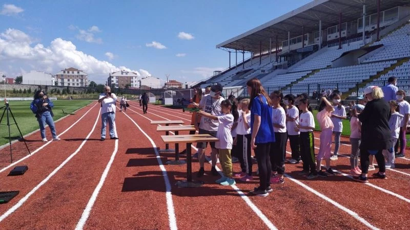 Bandırmalı sporcular modern pentatlon ile tanıştı
