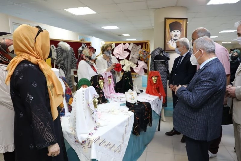 60 usta öğretici 700 farklı eseri görücüye çıkardı
