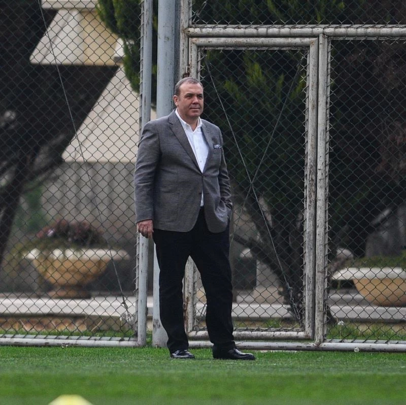 Bursaspor Başkanı Erkan Kamat: “Kongrenin iptali söz konusu değil”
