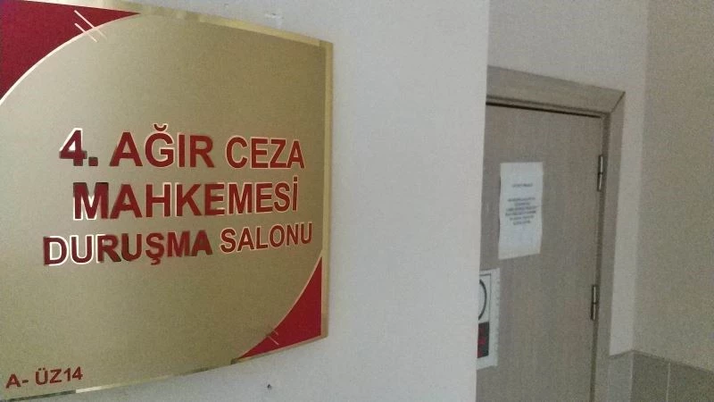 Mahkeme salonunun fotoğrafını çeken genç tutuklandı
