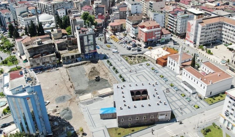 Tarihle buluşma noktası: Saathane
