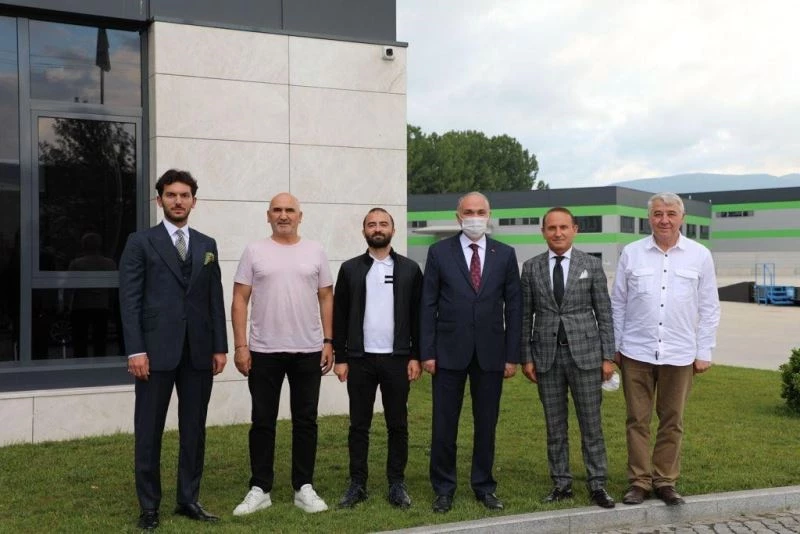 Başkan Özlü ilk 500 sanayi kuruluşu içine giren firmaya ziyaret etti
