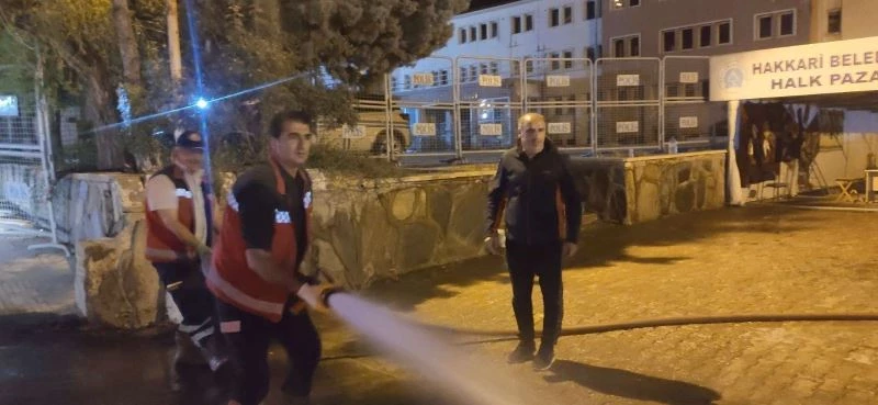 Hakkari’de cadde ve sokaklar yıkandı
