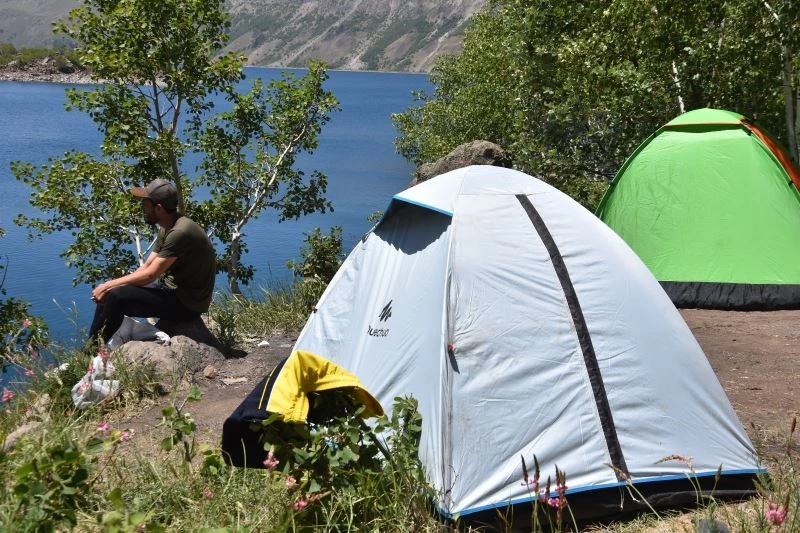 Nemrut Krater Gölü kampçıların uğrak yeri oldu
