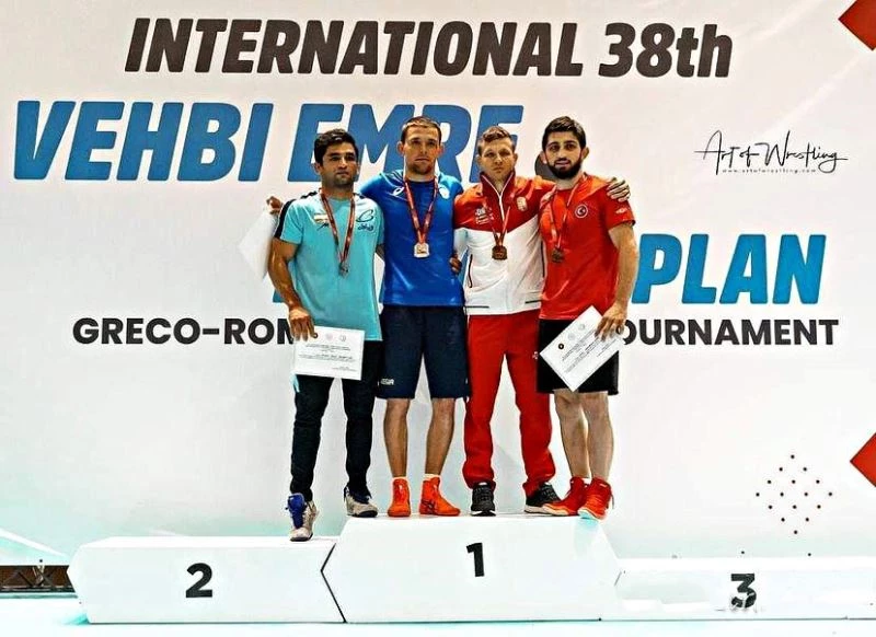 Büyükşehir’in güreşçisi ülkeye milli gururu yaşattı
