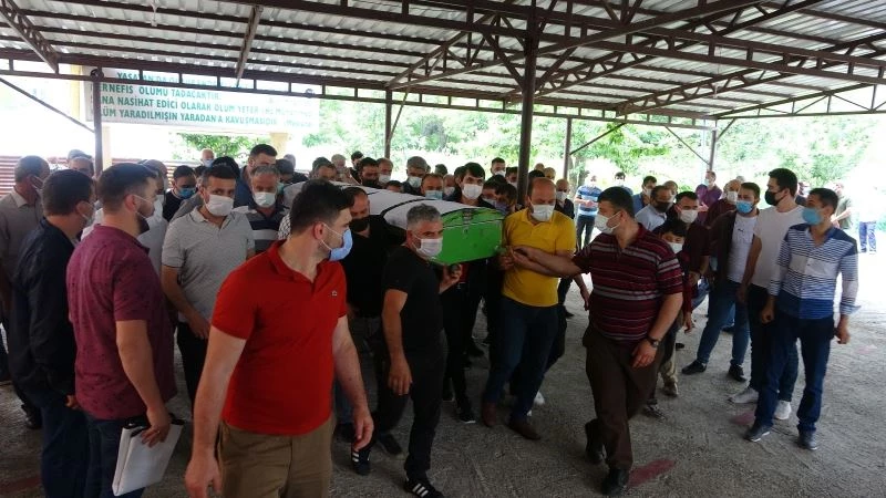 Metan gazından zehirlenen madenci toprağa verildi
