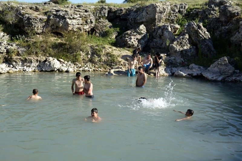 Uyuz gölü S.O.S veriyor, uyuzlar endişeli
