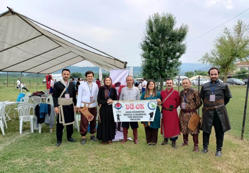 DÜ binicilik ve geleneksel türk okçuluğu topluluğu başarılarına devam ediyor

