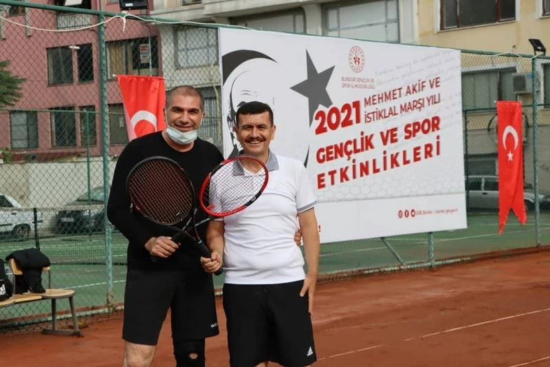Tenis Turnuvası Vali Arslantaş’ın açılış maçıyla başladı

