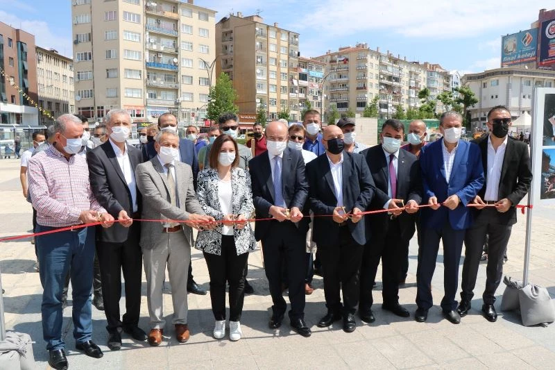 Kırşehir’de Direnen Filistin Fotoğraf Sergisi açıldı
