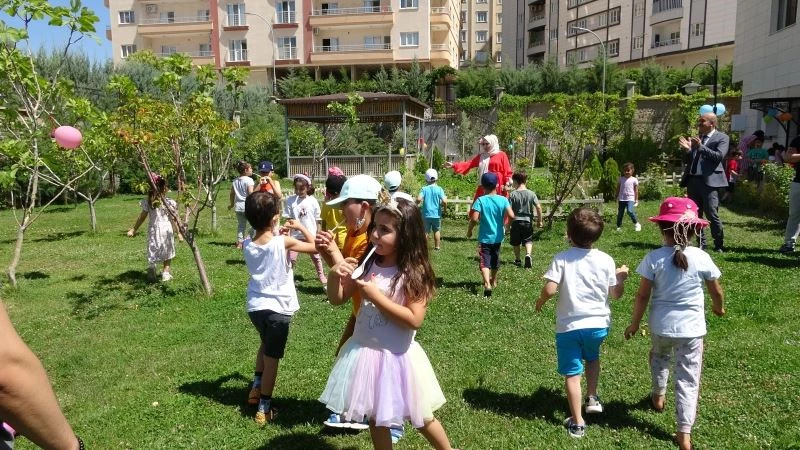 Öğrenciler eğlenmeye ve öğrenmeye devam ediyor
