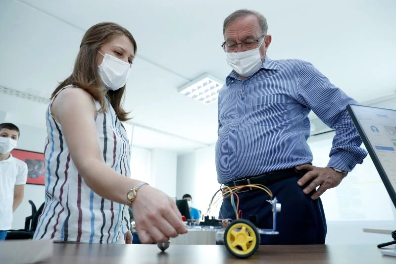 Robotik kodlama eğitiminin ilk programı tamamlandı
