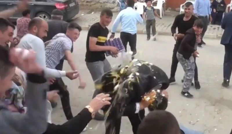 (ÖZEL) Pandemi bile bu düğün geleneğini unutturmadı
